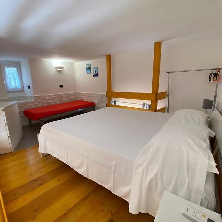 Magi - Zeus Apartment Ponza Luaran gambar